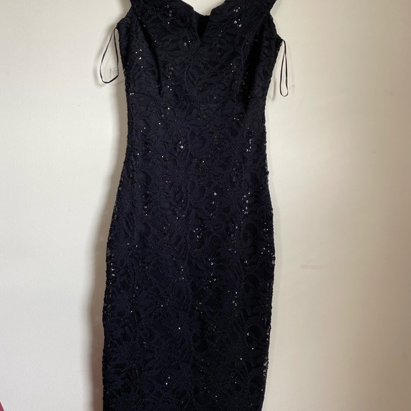 Dresses & Skirts - Black dress